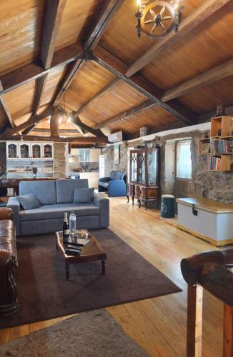 Negroes Villa | New Riyork Sweet Home