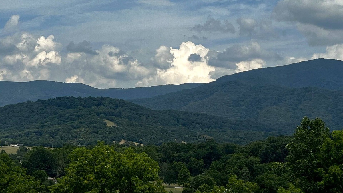 Stanley Cabin | New Romantic LURAY Couples Log Cabin #3 Hot Tub Stone Fireplace Mountain Viewn