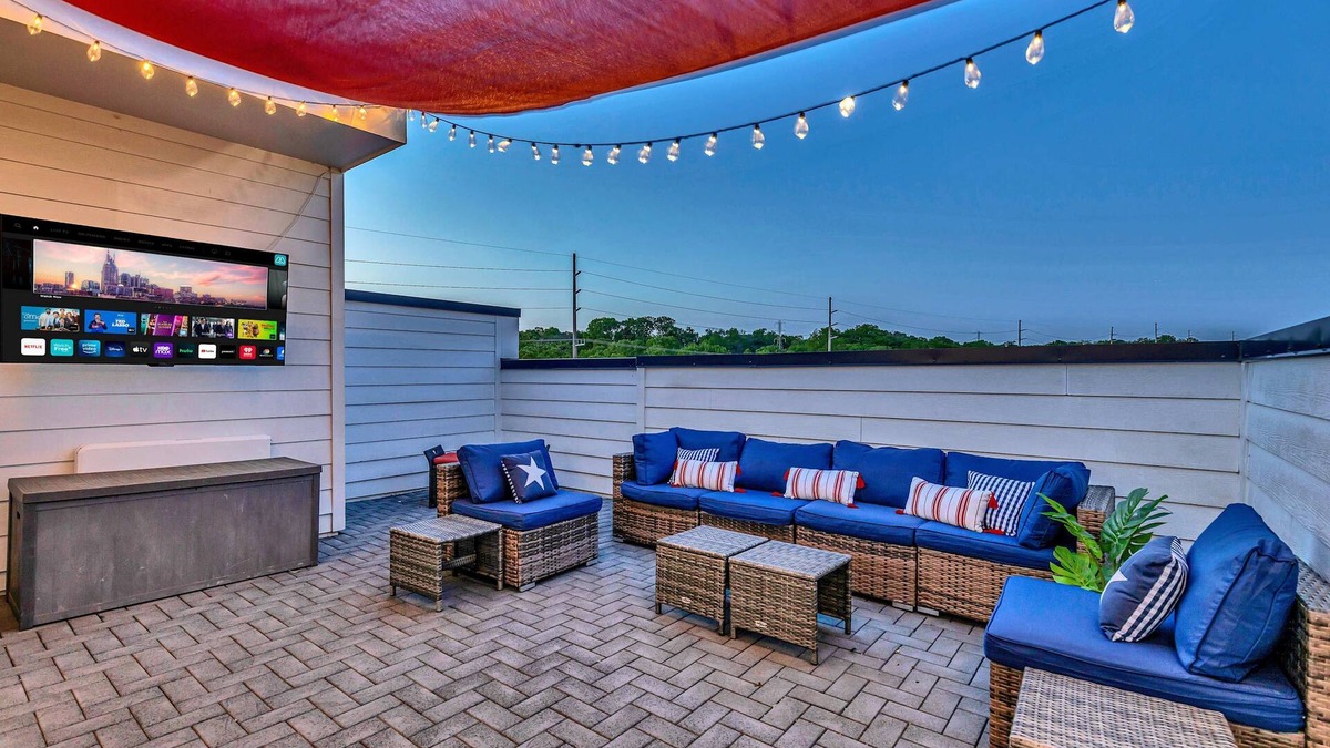 Haynes Area House | New Rooftop With City Views Game Room DT Nash