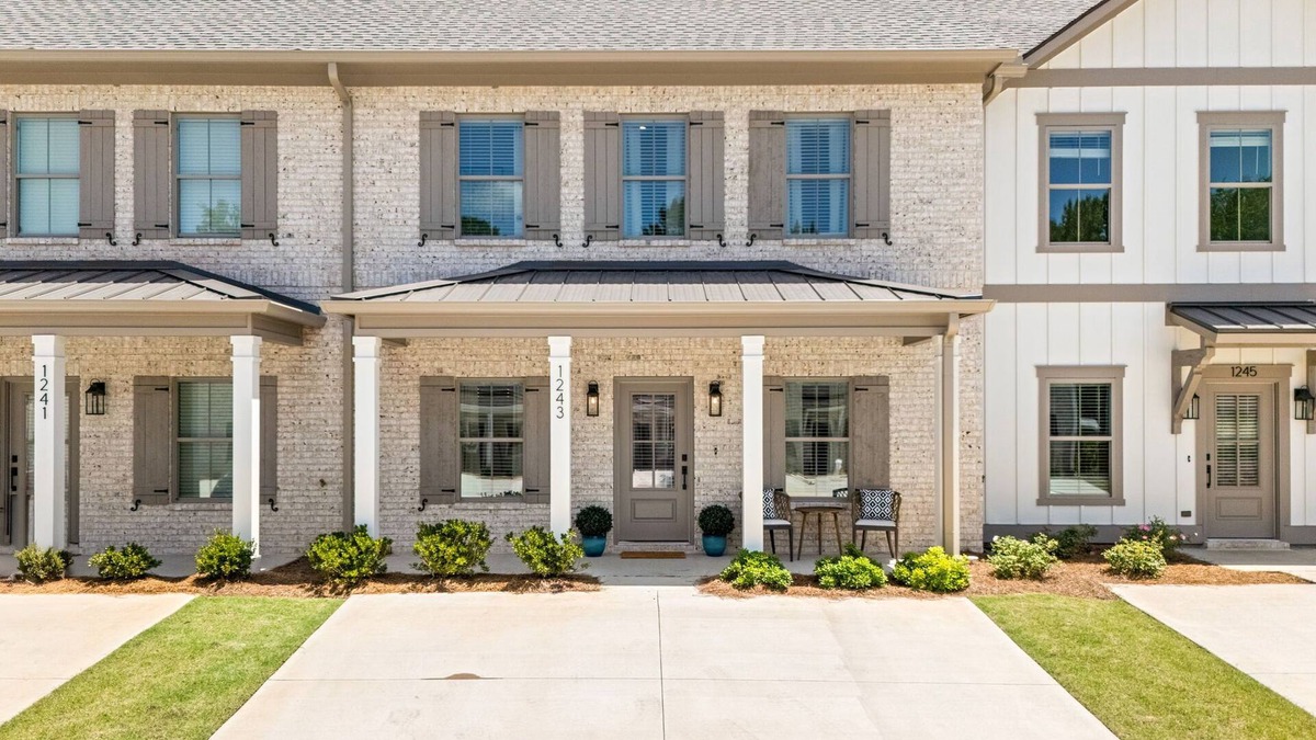 Auburn House | NEW! Rooted In Auburn - 2BR/2.5BA Townhome 1.5 miles from AU campus, pets ok!