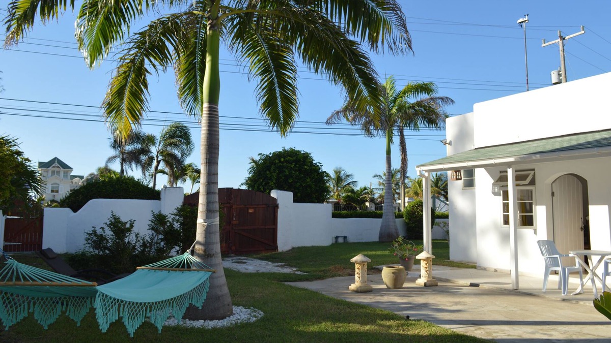 Silver Sands Apartment | NEW: Royal Palms Apartment. Ocean front, Silver Sands Beach!