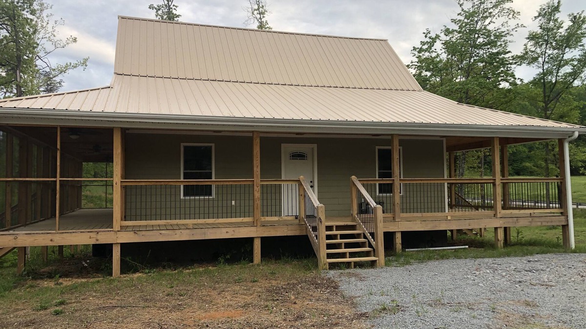 Jamestown Cabin | New Rustic Home Near State Dock