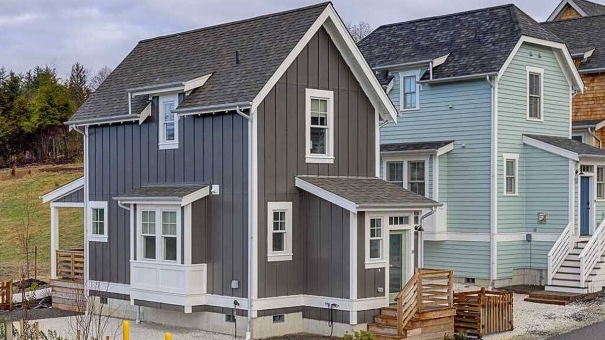 Seabrook House | *NEW* Seabrook's Ocean Eyrie: Dog Friendly, Charging Station!