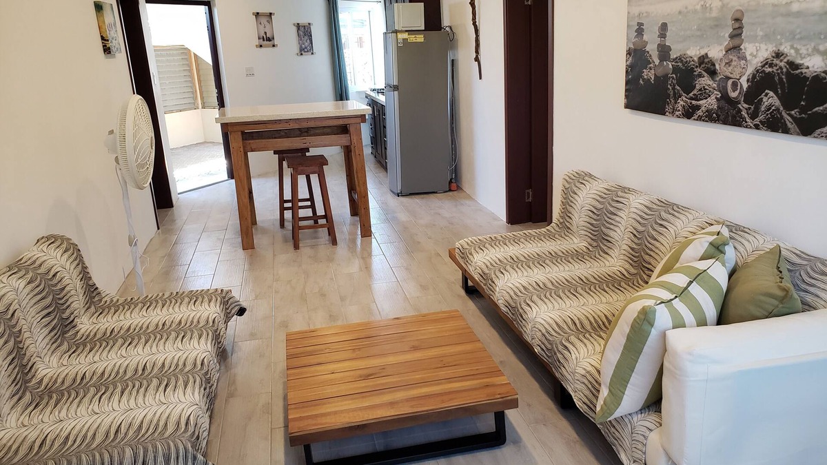 Silver Sands Apartment | New Seaside Romantic Cottage With Optional Pool
