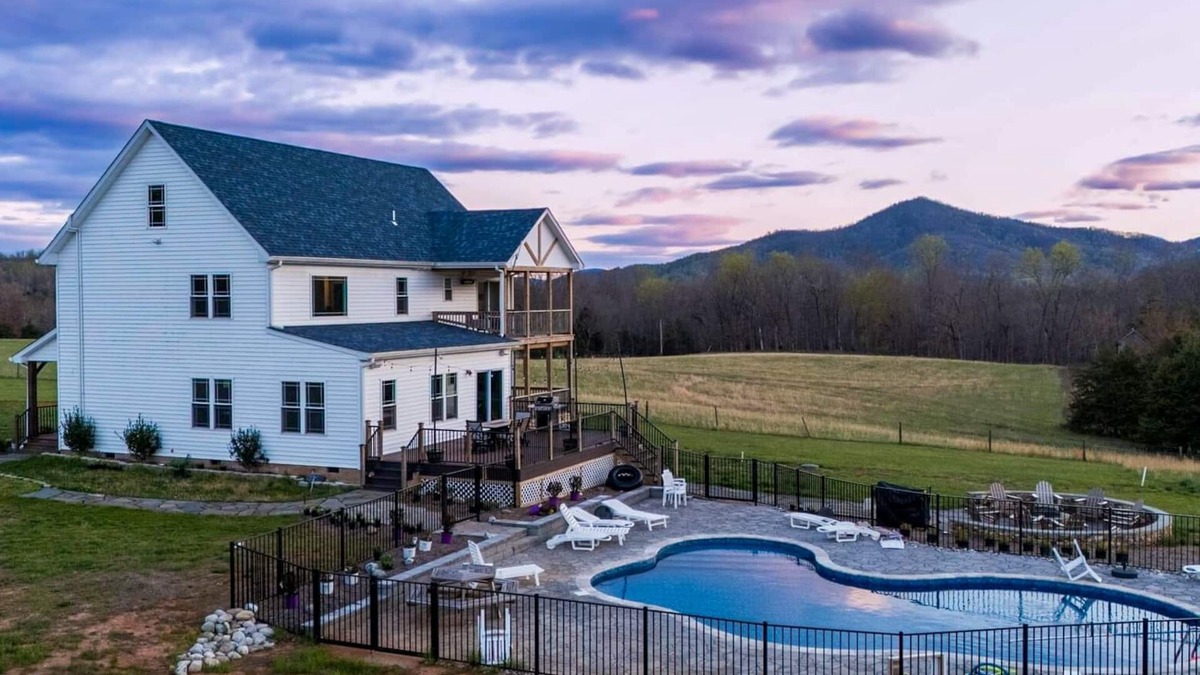 Faber House | NEW! Secluded Farmhouse + Solar Heated Pool + Firepit