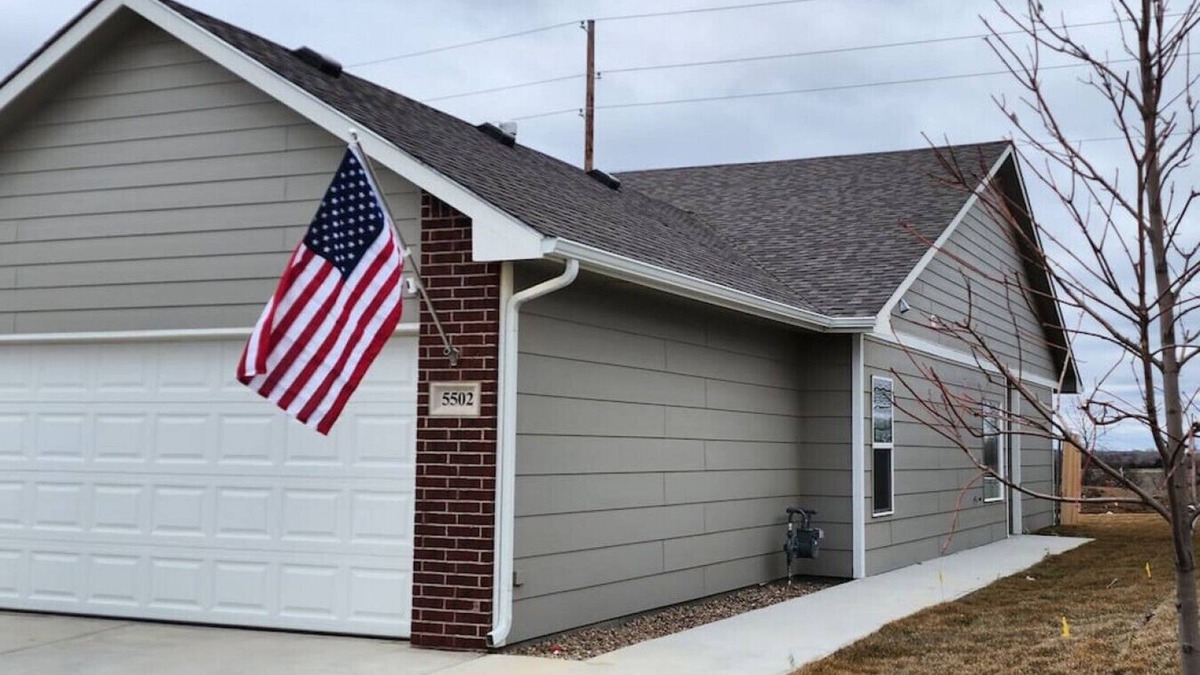 Bel Aire House | New single level 3 bed 2 bath