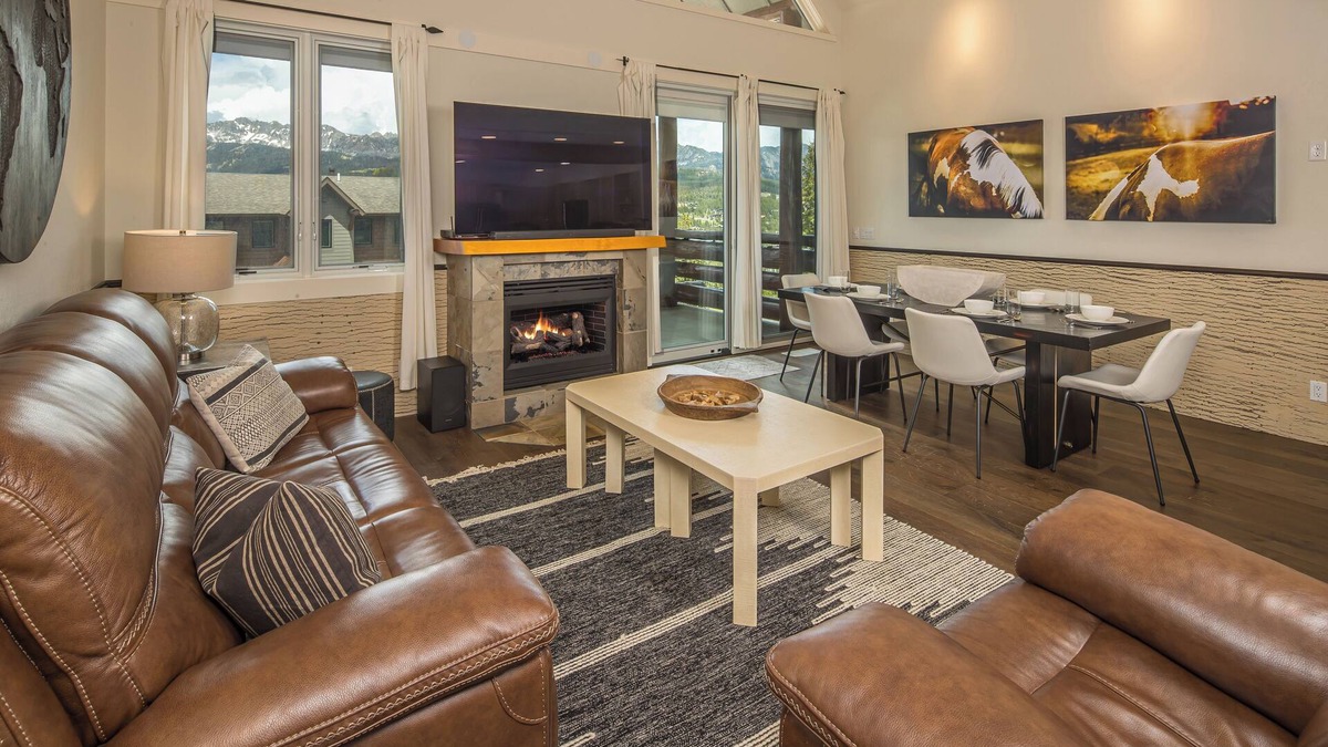 Saddle Ridge House | New! Ski-in/Ski-out 3-bedroom condo with private hot tub & grill