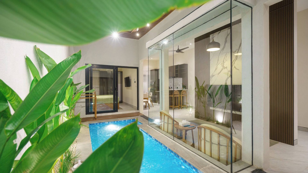 Kuta Villa | NEW Smart Villa 2-bedroom in cool Kuta with pool, AC, WiFi, Alexa