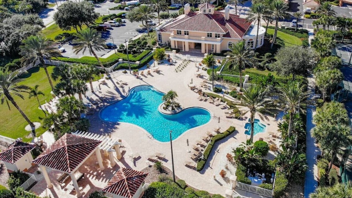 New Smyrna Beach Apartment | New Smyrna Luxury Beachfront Condo