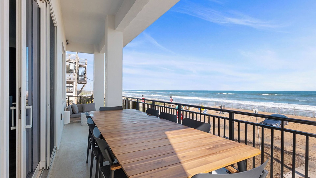 Bethune Beach House | New Smyrna Modern Beach House 5 bedrooms, 3 bathrooms