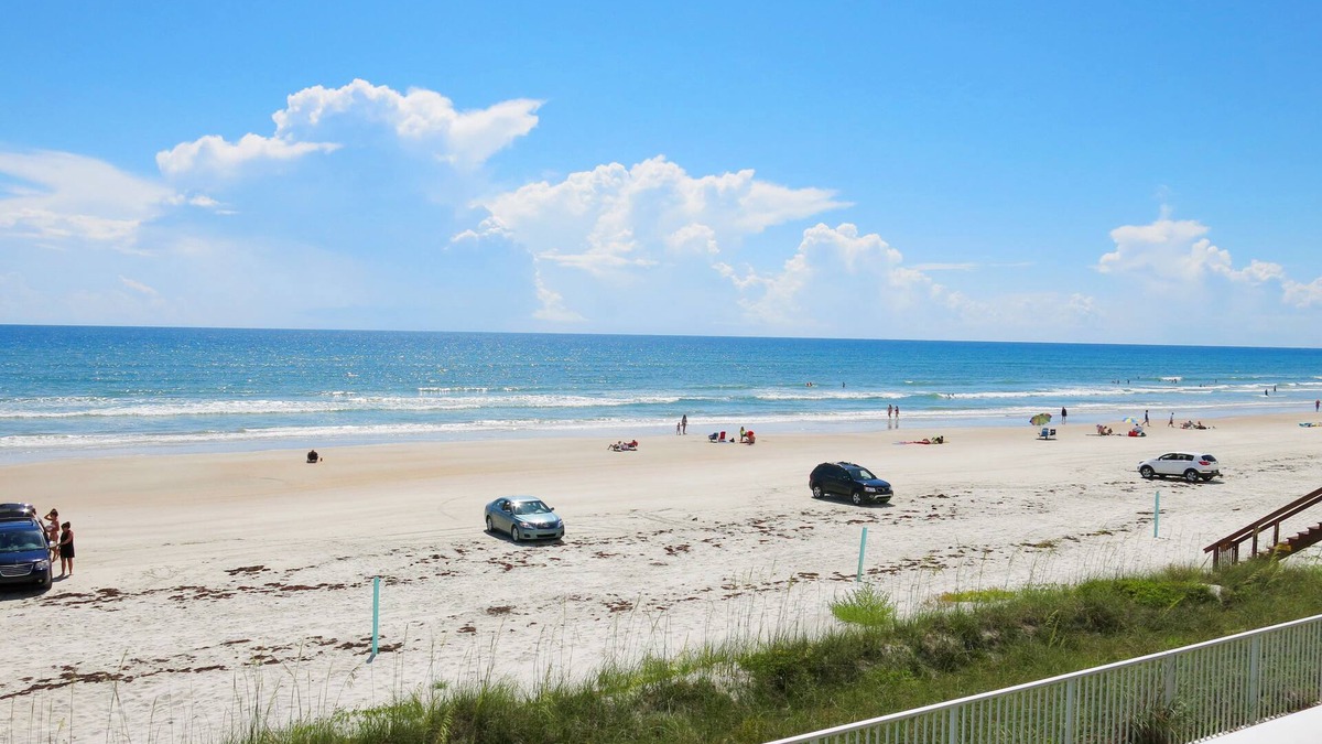 New Smyrna Beach Apartment | New Smyrna Waves by Exploria Resorts