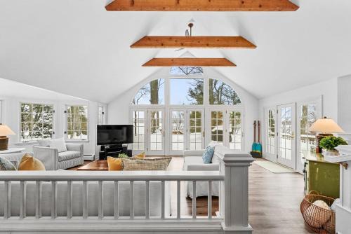 Maple City House | NEW Snug Harbour on Big Glen Lake
