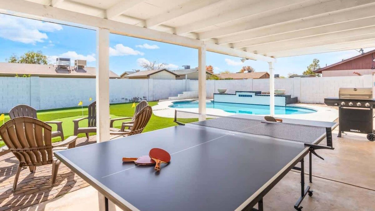Glendale House | *NEW* Southwest Pool Oasis! Ping Pong & Mini Golf!