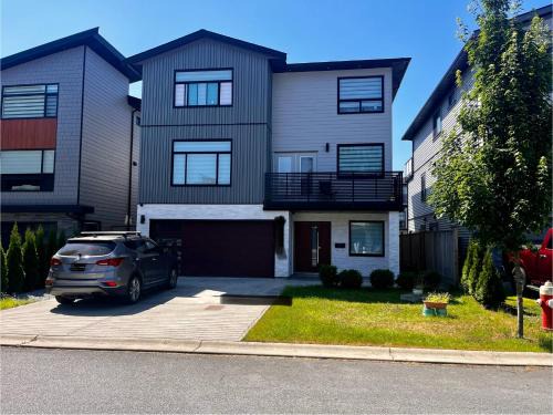 Maple Ridge Apartment | New, Spacious 2 Bedrooms in Downtown With Free Parking!
