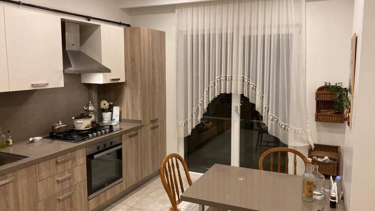 Kadikoy Apartment | NEW Spacious 3 Bedroom Apartment in Fenerbahce