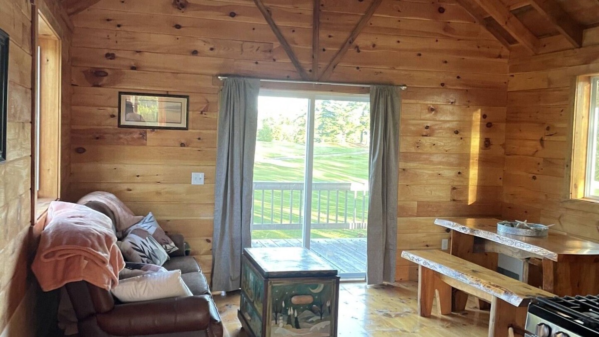 Wilton Cottage | New spacious-charming one bedroom cottage with loft at Wilson Lake Country Club