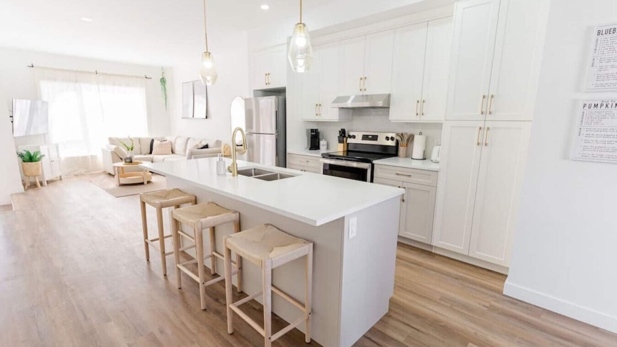Winnipeg House | *New & Spacious | Free Parking | 7min to Downtown*