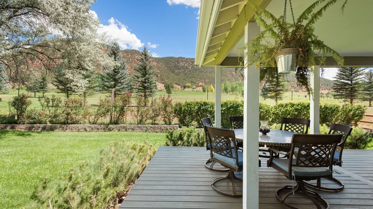 Basalt House | NEW Spacious Home in Downtown Basalt - A+ location with views!