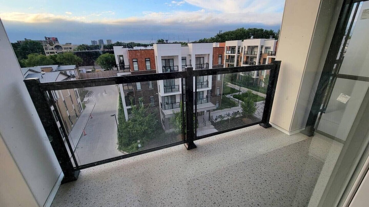 Brookhaven - Amesbury Condo | New Spacious & Quiet 2 Bed Condo with Parking