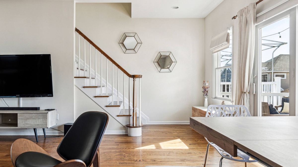 Long Beach House | NEW! Spacious West End 4Br/4Ba - Best Location in Long Beach
