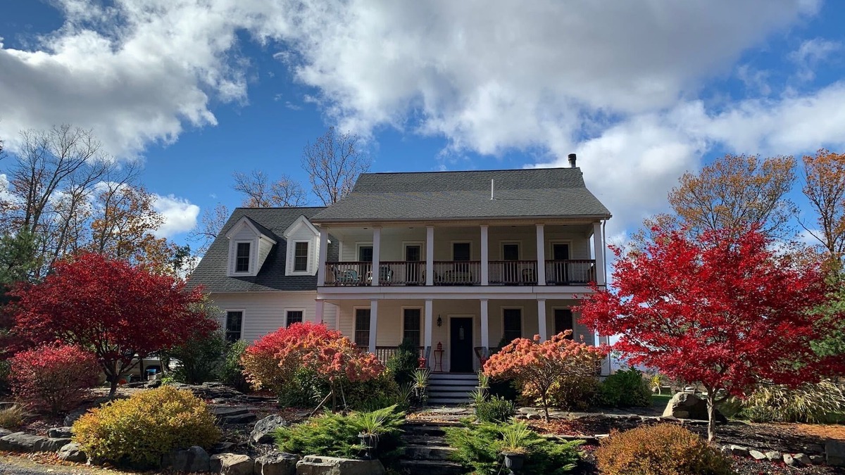 Ulster Park House | NEW Spectacular Views & Private space on a Scenic Mountain 40ft Salt Water Pool