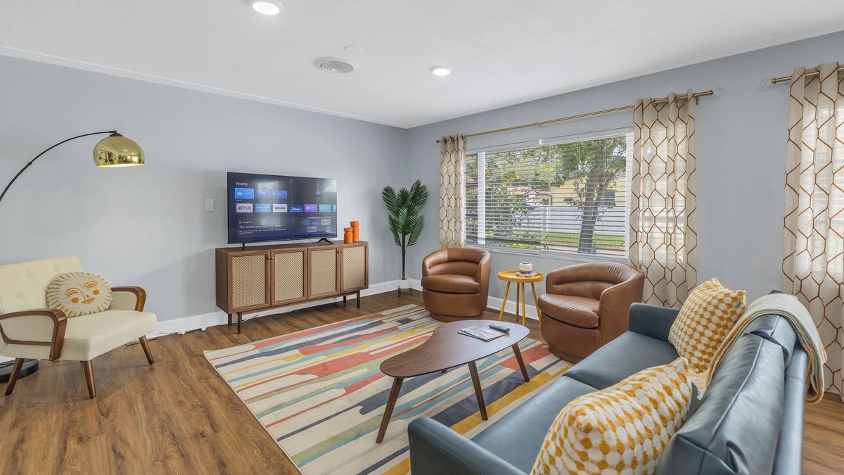 St. Petersburg - Clearwater Apartment | New! St Pete Uptown Funk Near Downtown