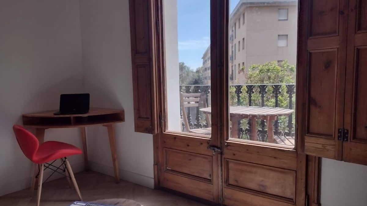 El Raval Apartment | New Studio Near Famous Ramblas and Boqueria Market