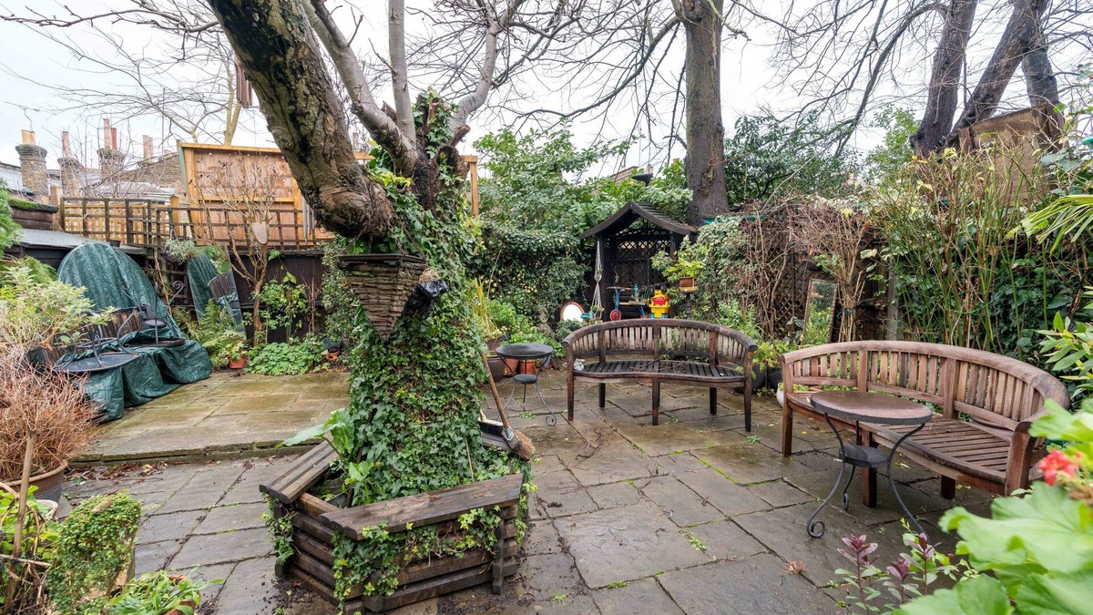 Telegraph Hill Apartment | NEW Stylish 1 Bedroom Flat With Garden London