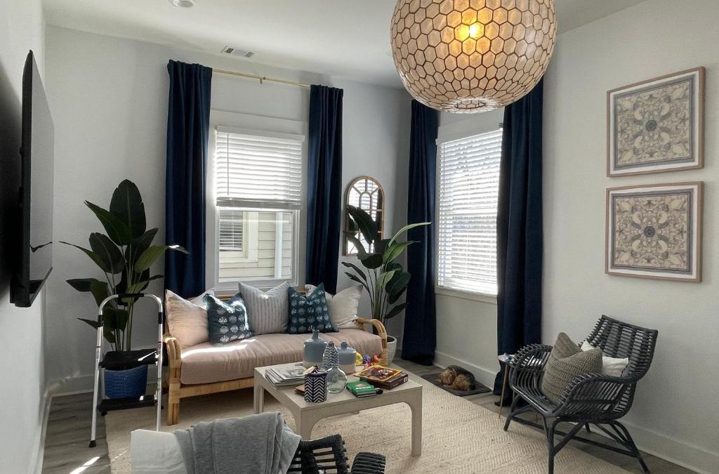 Historic Downtown Savannah Apartment | New! Stylish 1900s Renovated Duplex Apartment Building Near Forsyth & River St