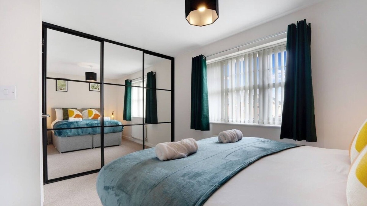 Thornaby On Tees House | New! Stylish 2-Bed Home in Nevis Walk, Sleeps 6!