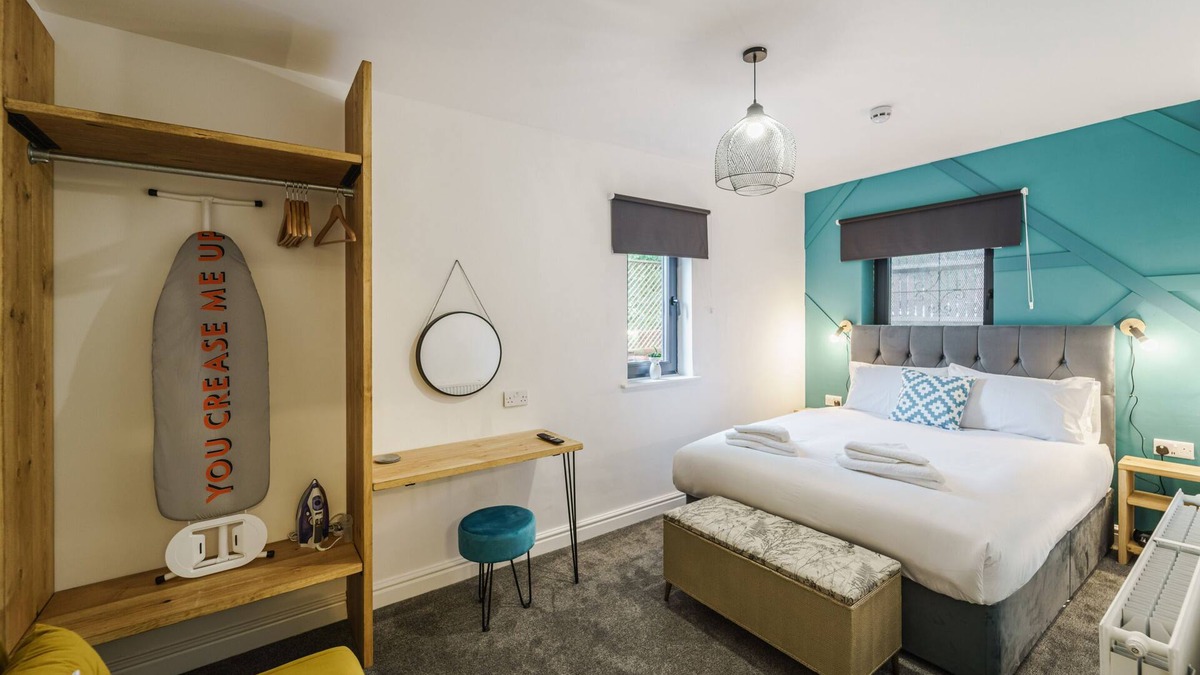 Derby Apartment | New Stylish Apartment I Deluxe Studio App