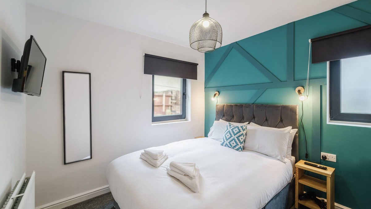 Derby Apartment | New Stylish Apartment I Deluxe Studio App