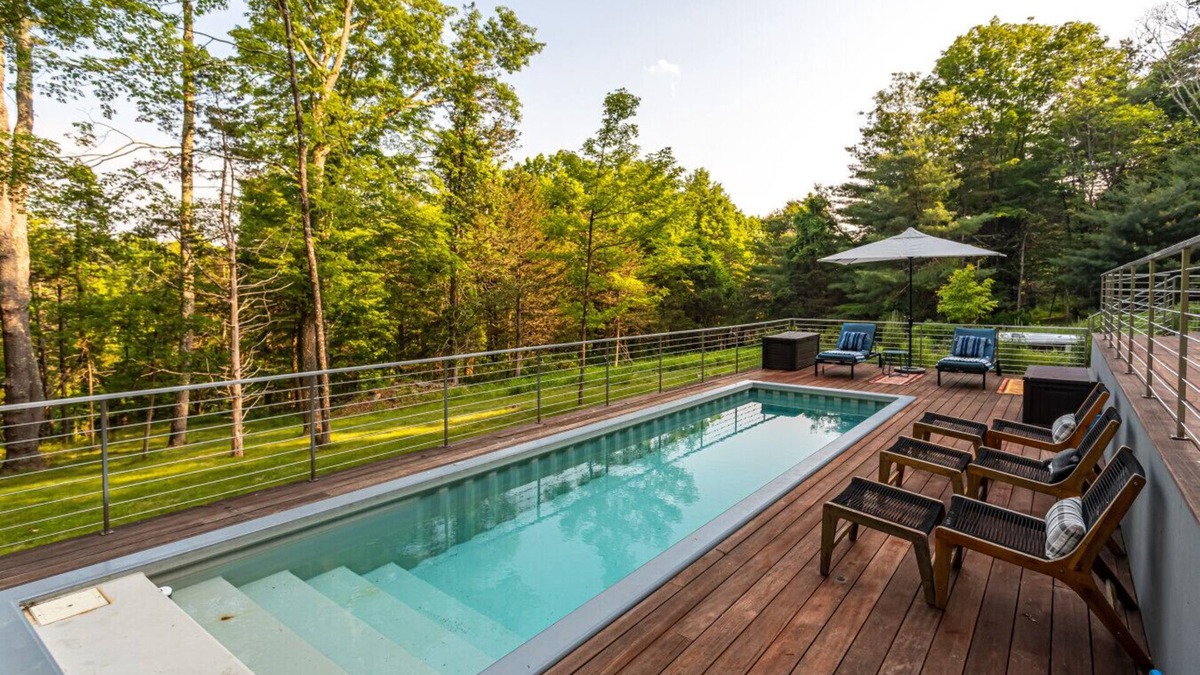 West Hurley House | NEW: Stylish Escape w/Heated Pool & Hot Tub