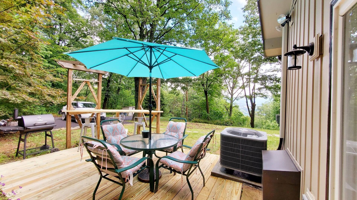 Luray Cabin | NEW! Tangerine Dream, a Mountain Retreat with Hot Tub and Firepit in Luray