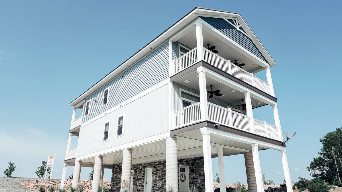 Lakeview House | NEW-The Aruba House at Indian Lake