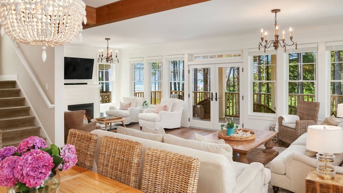 Seabrook House | *NEW* The Beach House, a 5-bedroom home with amazing oceanviews!