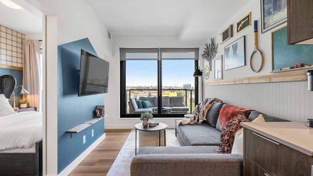 Crescent Heights Apartment | NEW!The Calgary Saloon! 1BR w Rooftop Patio & AC