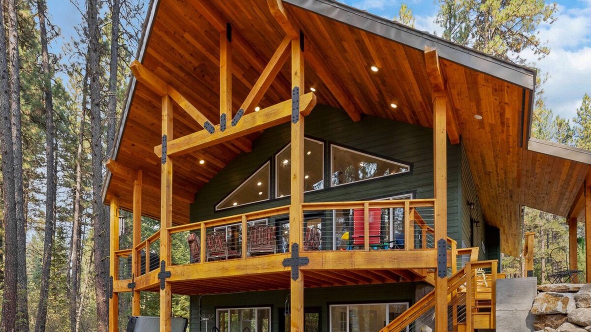 New Meadows House | New - The Missed Place - AC - Trailer Parking - Forested Retreat - Deck - 5 Acres