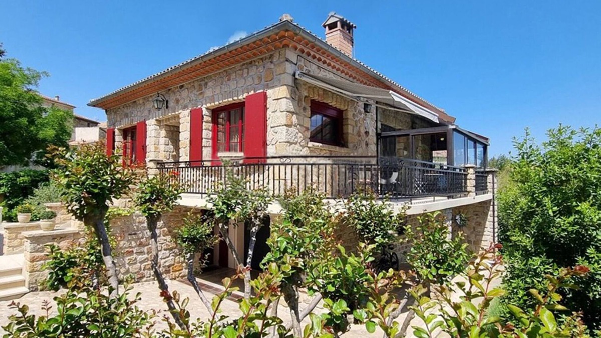 Banne House | New 'The pretty house in Banne' 3 rooms, heated swimming pool, wifi, quiet