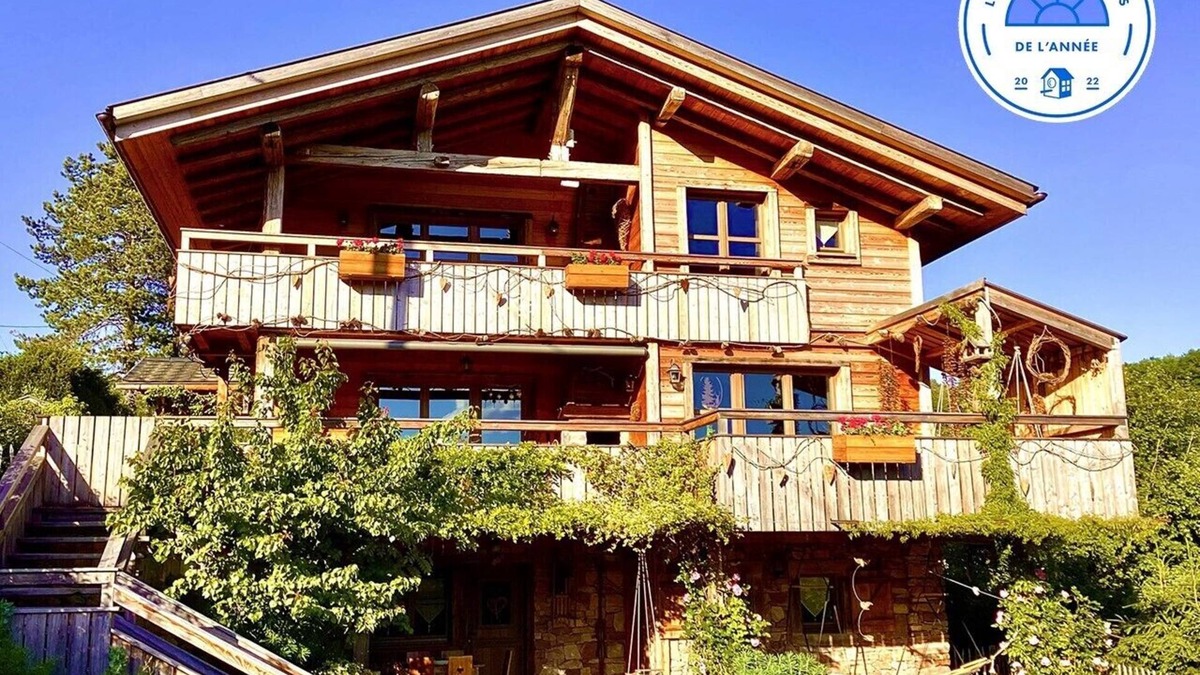 Osenbach Ski Chalet | NEW: THE SILBERRAIN CHALET (July 2019), fireplace, sauna, shared pool