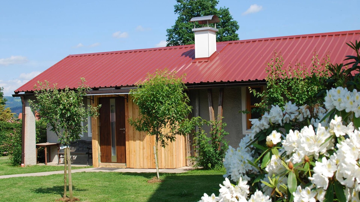 Oberhaag Apartment | NEW: the Wolkenreich Junior Suite in the garden house