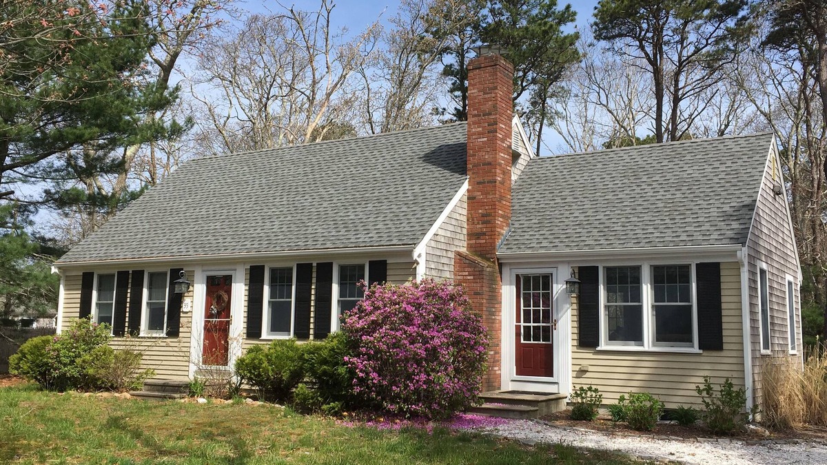 Eastham House | New to Home Away & Vrbo! Comfortable Home Close to Nauset Light Beach