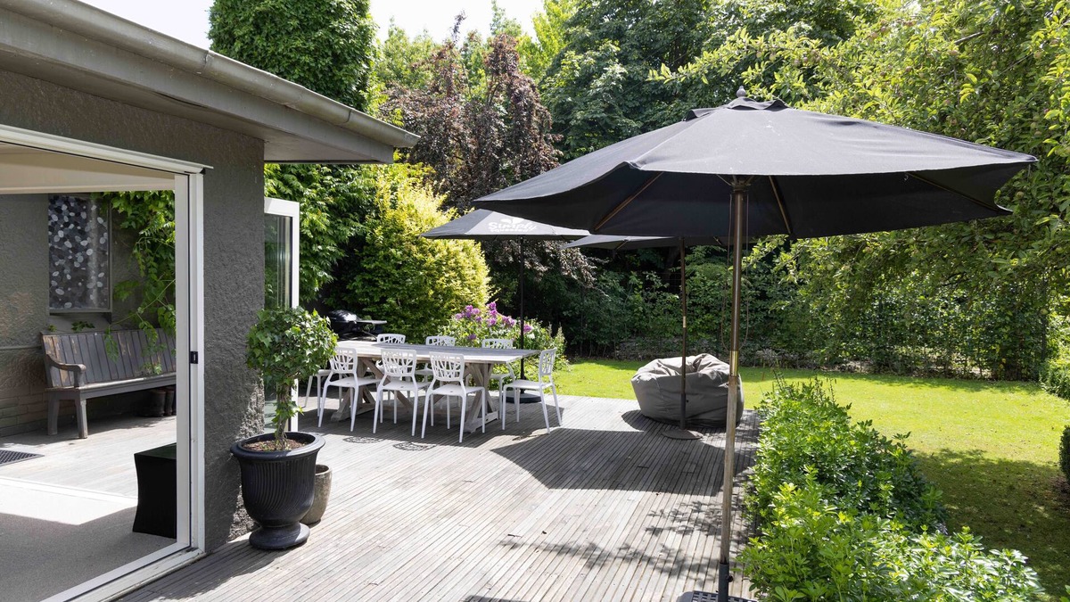 Alexandra Cottage | New to the holiday market. The Orchard Garden Cottage 5min from Clyde.