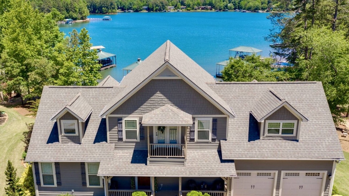Seneca House | New to VRBO! Big water views, private dock, pool table, 15 min Clemson!