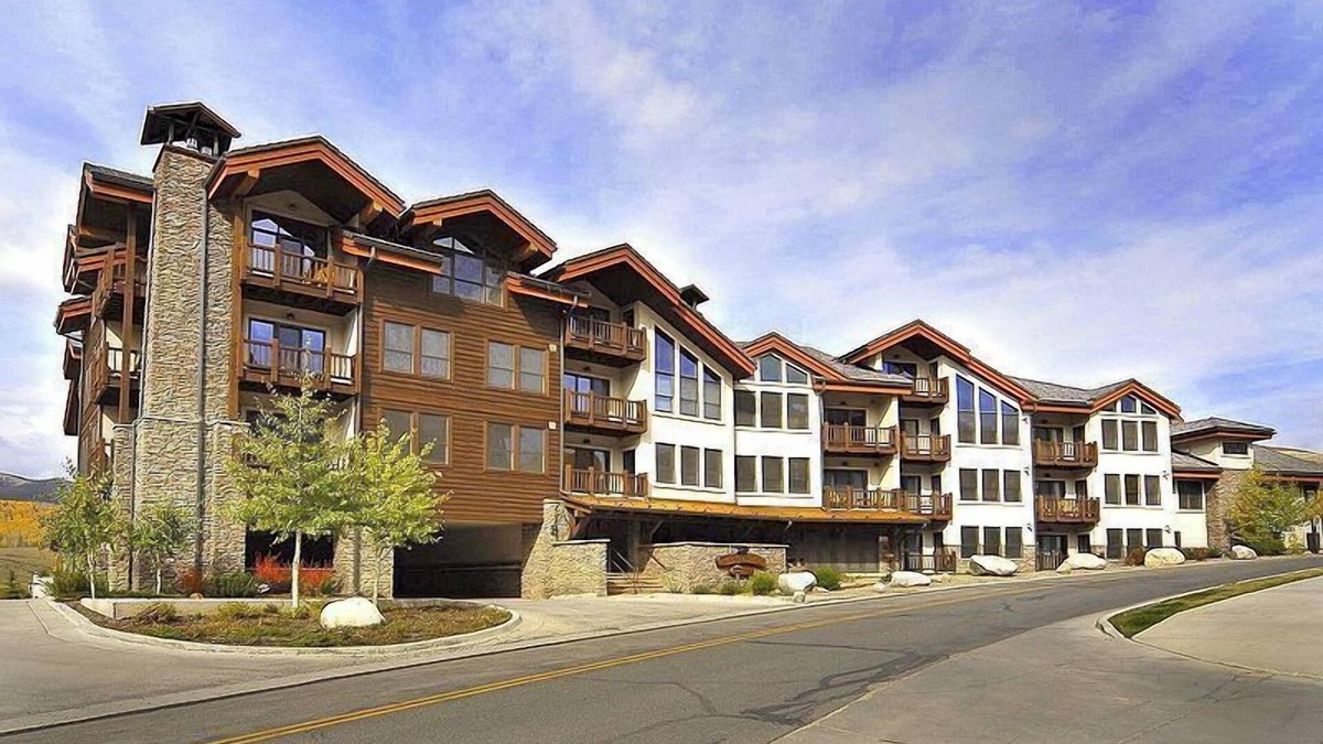 Crested Butte House | NEW TO VRBO! Black Bear 202-Luxury Condo/Walk to Slopes! Hot Tub Heated Garage.