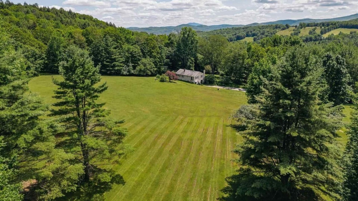 Woodstock House | NEW TO VRBO Hiker’s Hygge on 21 Acres and Aqueduct Trails