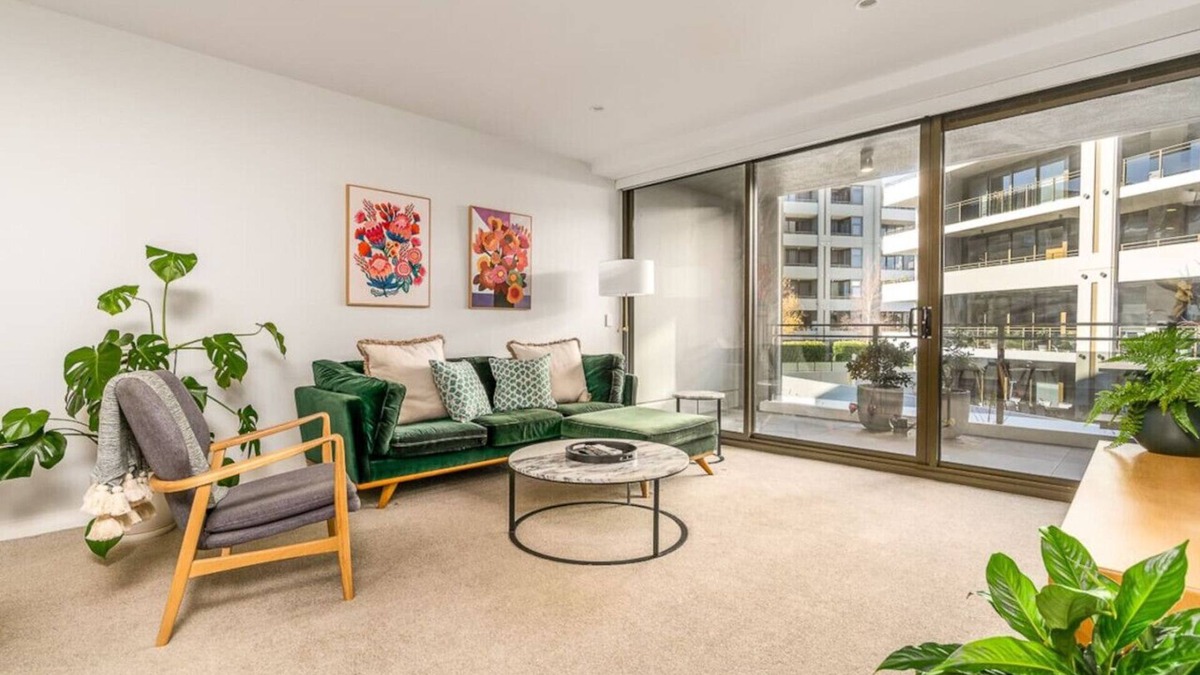 Barton Apartment | New to VRBO: Modish Apartment near Parliamentary Triangle