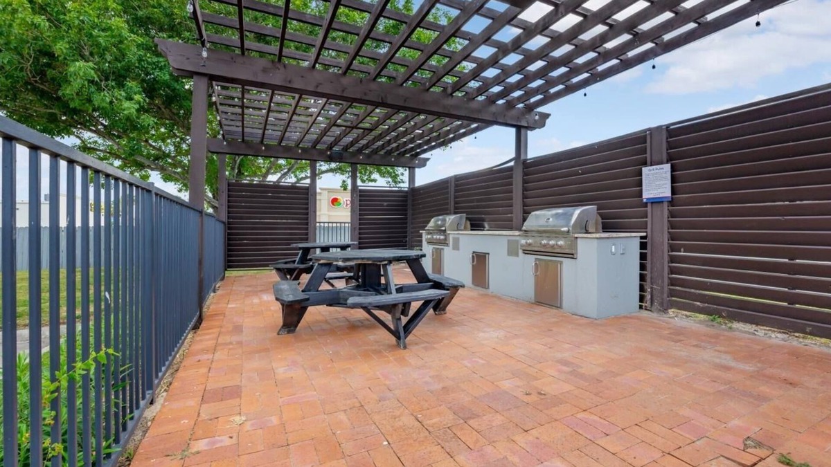 South Side Apartment | New to Vrbo New to Vrbo Sleepover Wonderful 1BD/1BA + Gym - Corpus Christi