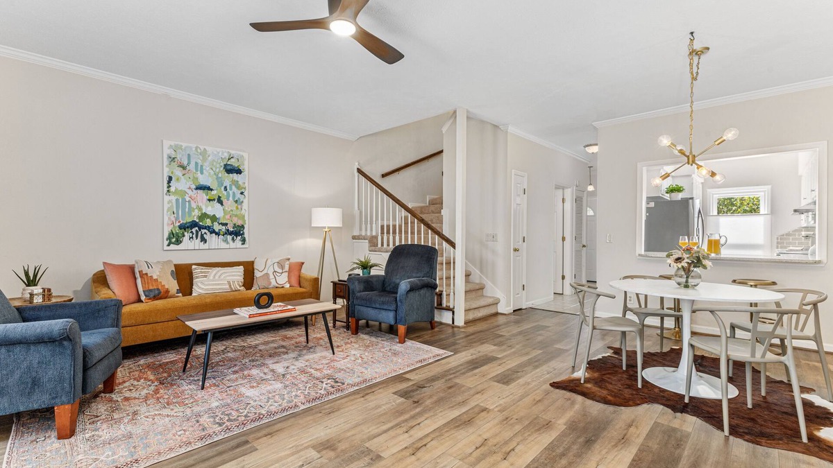 Columbus House | NEW Trendy Midtown Vibes Townhouse, Fenced Yard