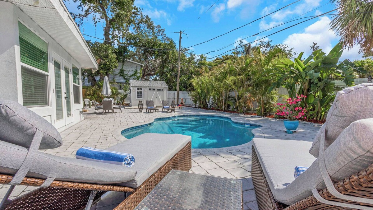 South Pinellas Community Council House | NEW! Tropical Paradise with Pool & Resort Style Backyard! 5 minutes to beach!